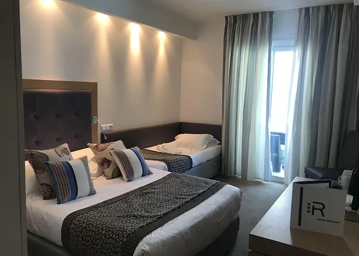 Revellata & 酒店 卡尔维