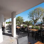 Revellata & Otel 3*