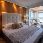 Revellata & Hotel 3*