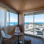 Revellata & Hotel 3*