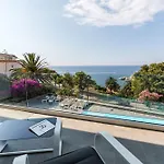 Revellata & Hotel