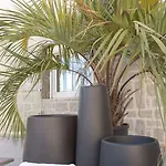 Hotel Revellata &