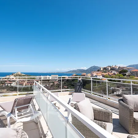 Ξενοδοχείο Revellata & 3*