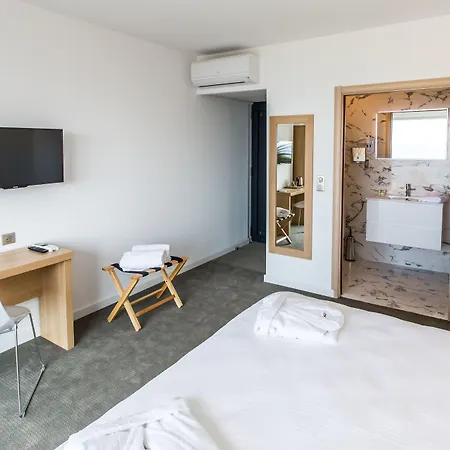 Отель Revellata &