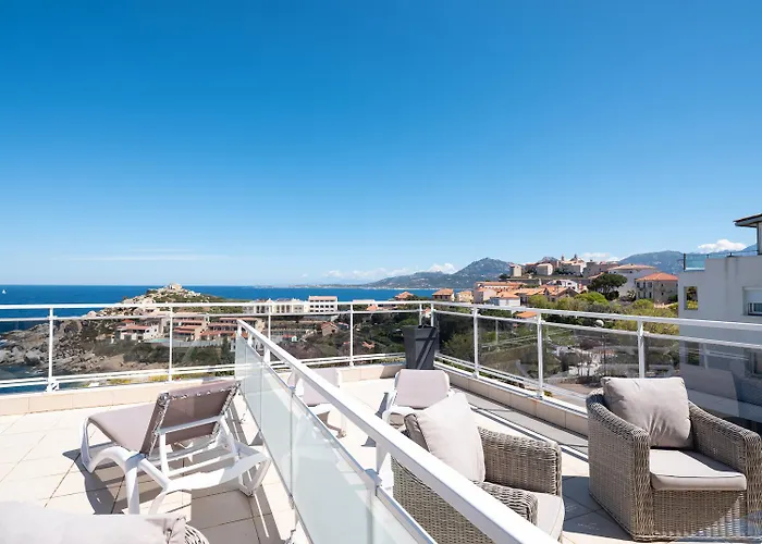 Hotel Revellata & 3*