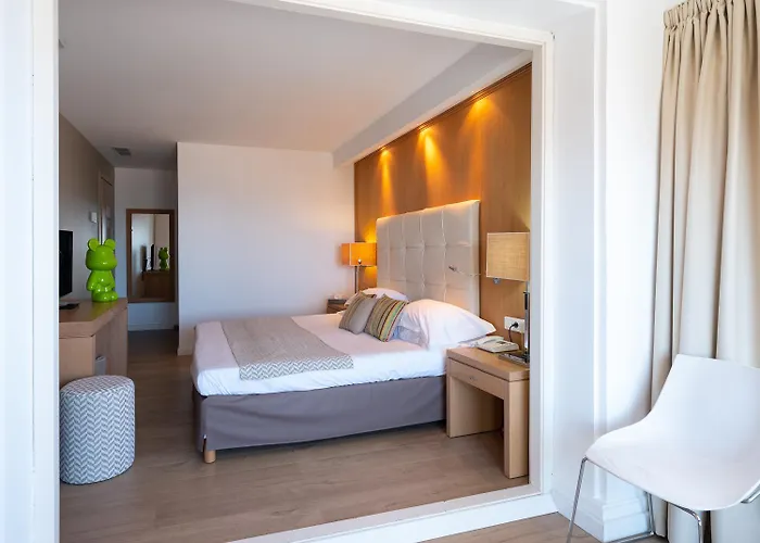 Hotel Revellata & Calvi (Corsica)