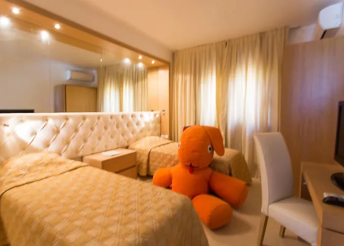 Revellata & מלון