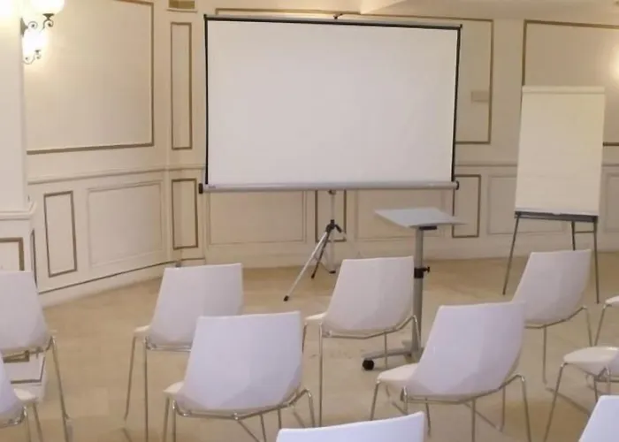 Hotel Revellata & 3*