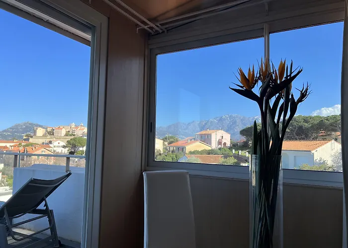 Revellata & מלון 3*